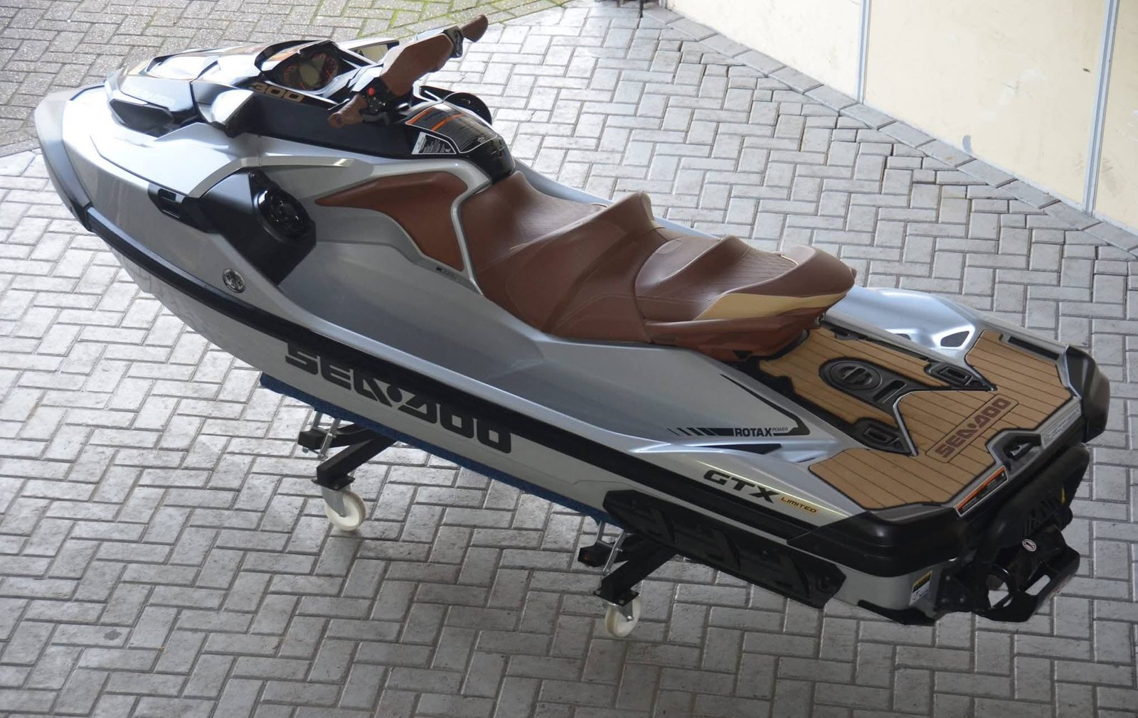 WhatsApp Image 2025-09-26 at 00.16.49